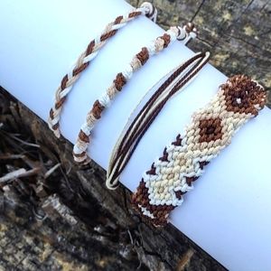 Friendship bracelet set